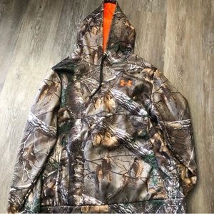 Under Amour Mens XL camo hoodie